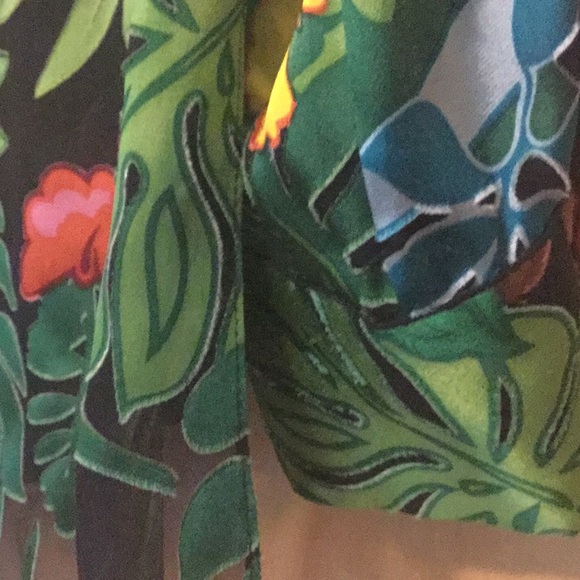 Alice + Olivia Amos Floral Burnout Long-Sleeve Top - Picture 6 of 8